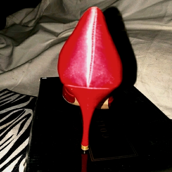 ❤Elegant Red Satin Pumps by Colin Stuart❤ - Picture 12 of 16